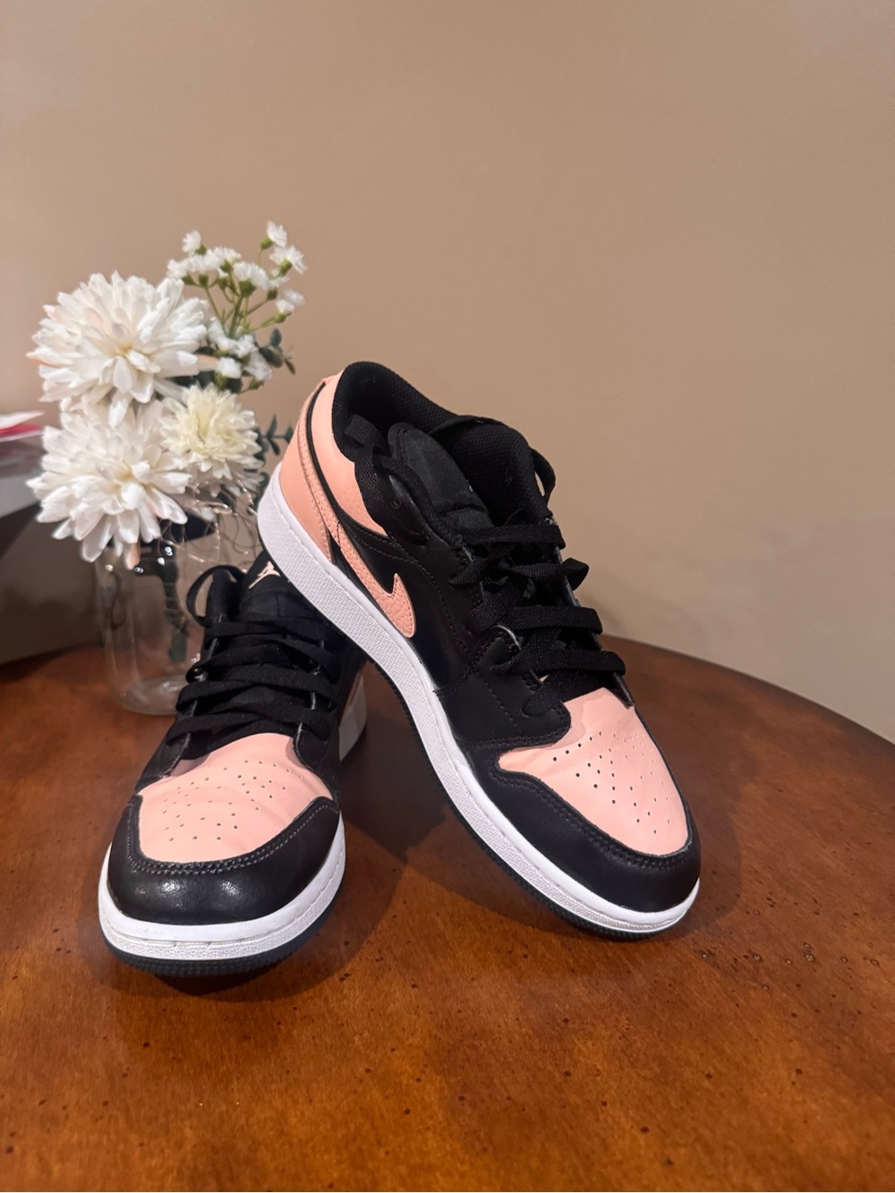Jordan Black Low-Top Sneakers with White Tag Detail